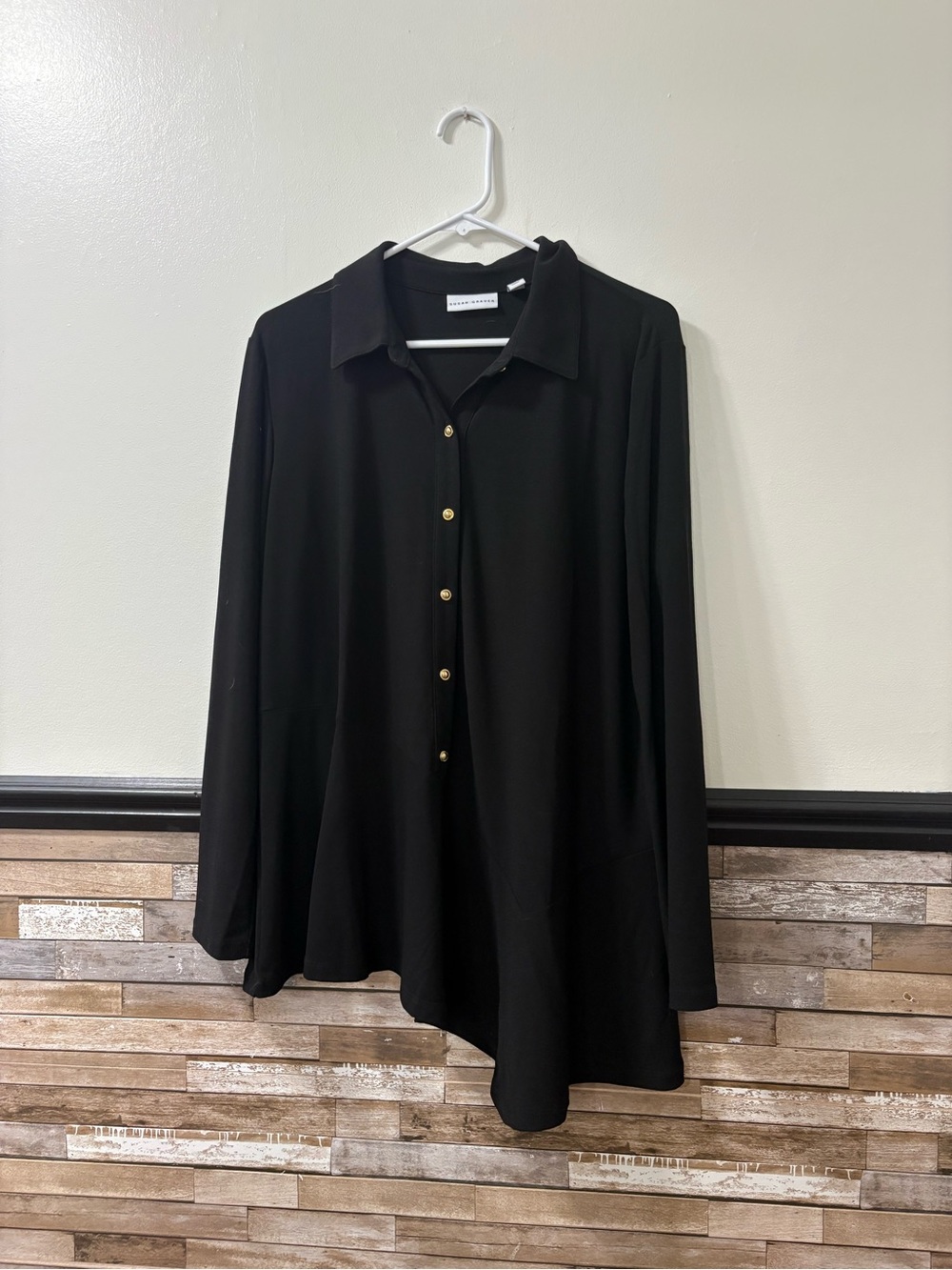 Susan Graver Black Long Sleeve Button-Front Shirt with Gold Buttons Size Large